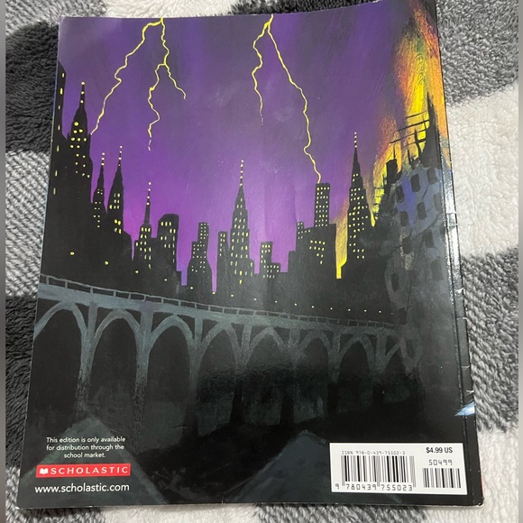 Dogzilla by Dav Pilkey - Children’s Book - Picture 2 of 3